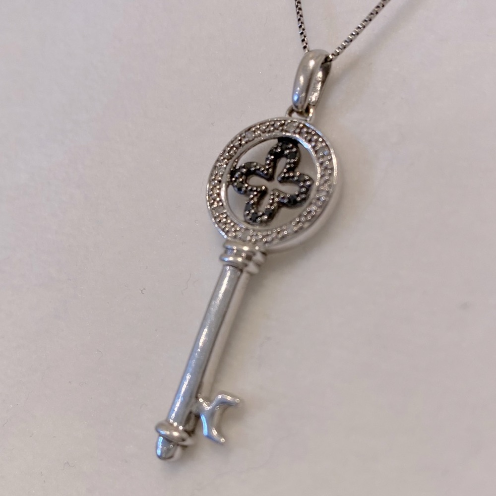 Make an offer Key Black Diamond Diamond Silver